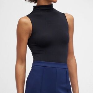 Commando Black Turtleneck Sleeveless Stretchy One Size Shirt